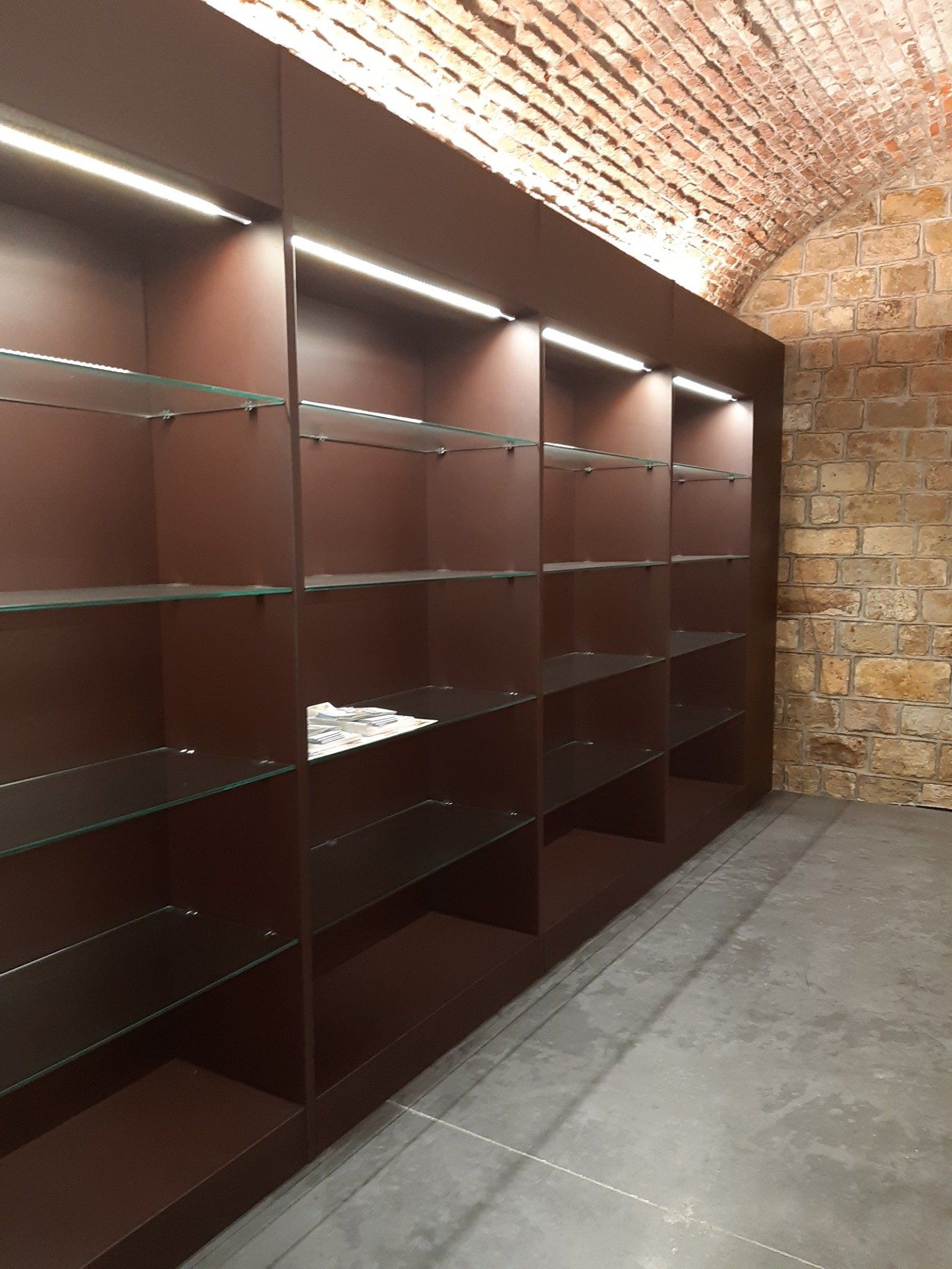 Placard étagères en verre