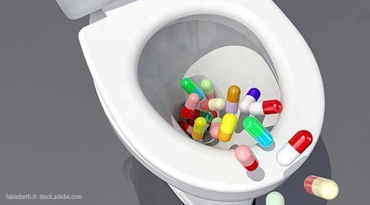 Entsorgung von Medikamenten in die Toilette