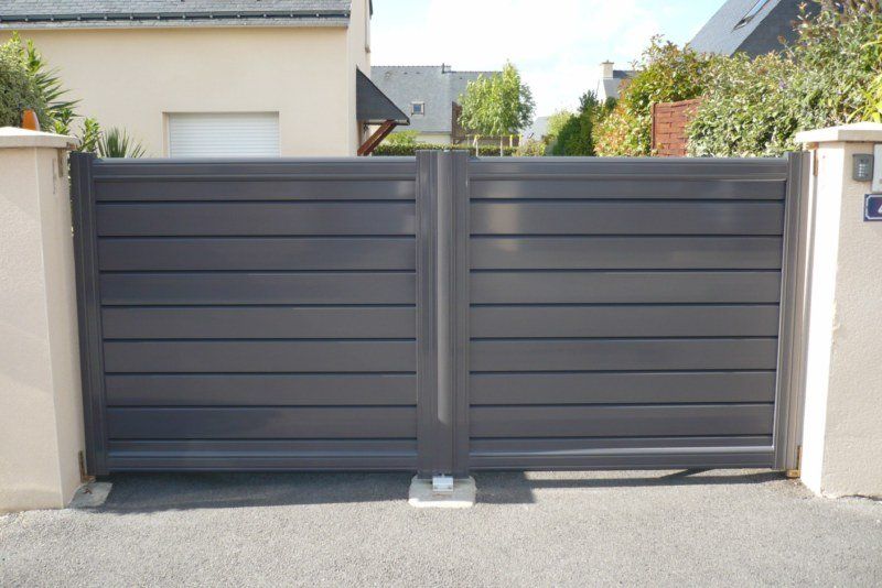 Portail aluminium occultant