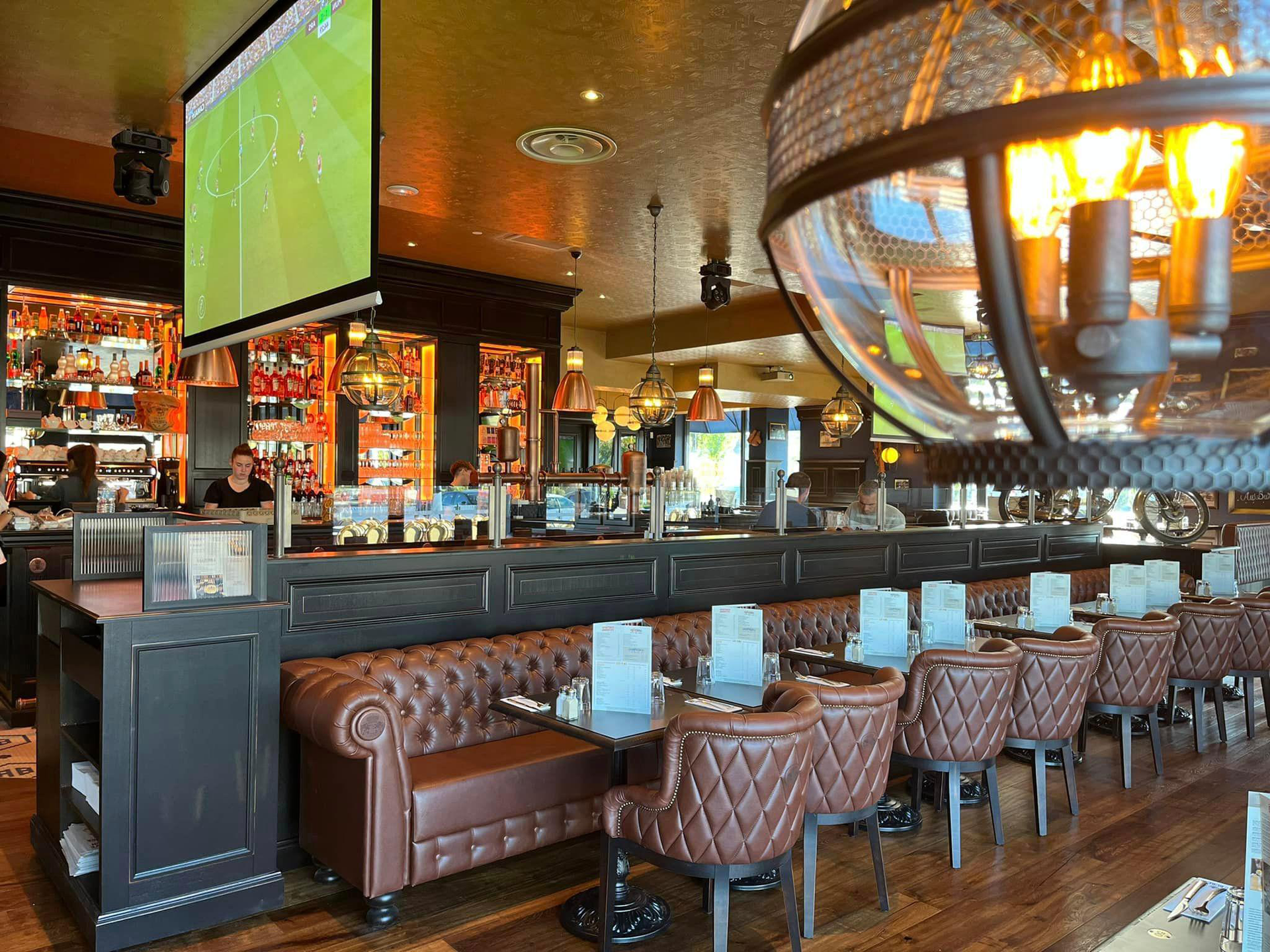 Vue intérieure du restaurant Au bureau