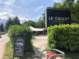 Enseigne pub Le chalet pub savoyard