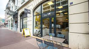 Vitrine du restaurant Libertart à Annecy