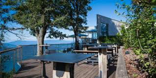 Terrasse du restaurant Le Belvédère à La chambotte