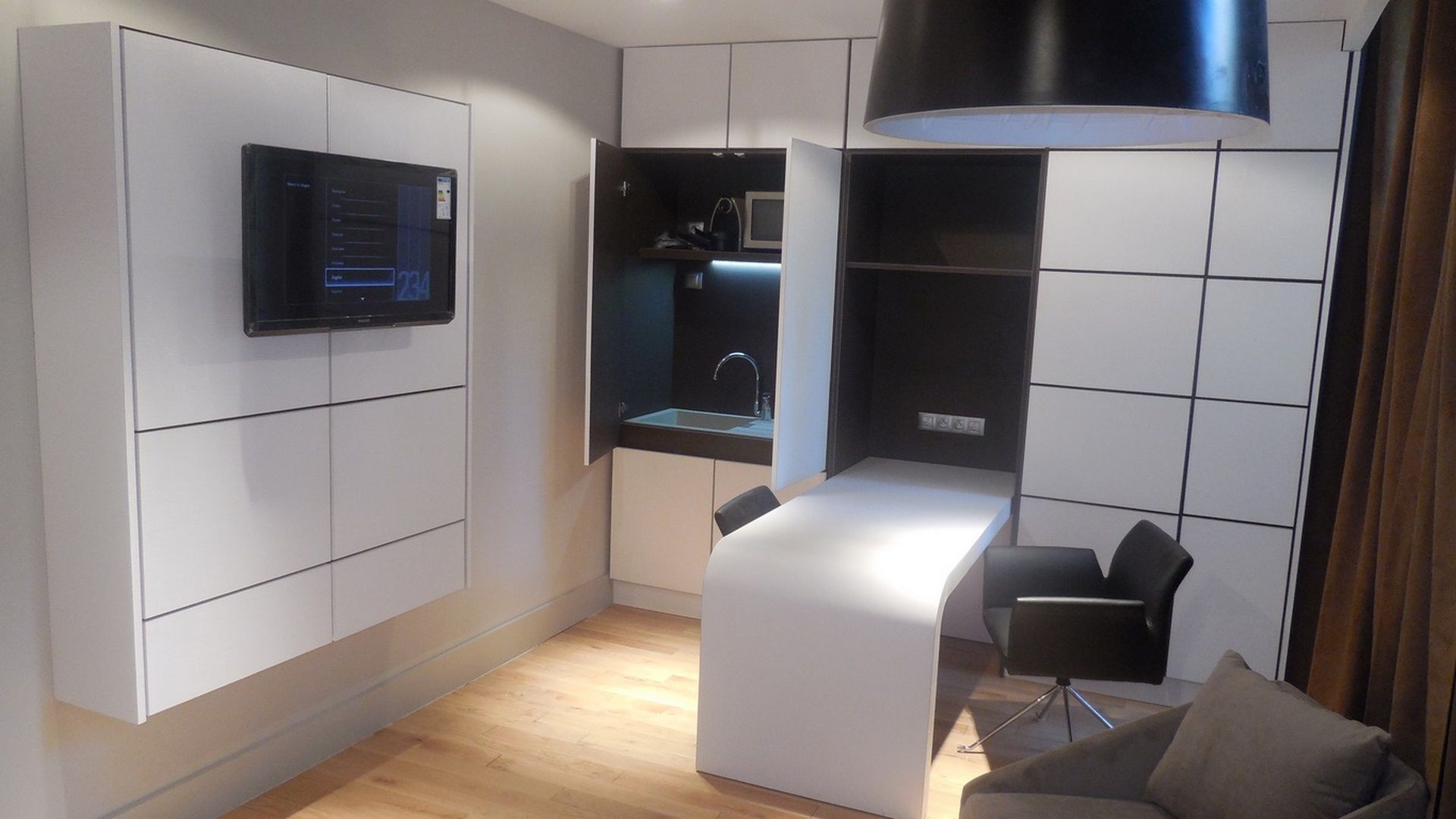 Dressing en bois blanc sur mesure