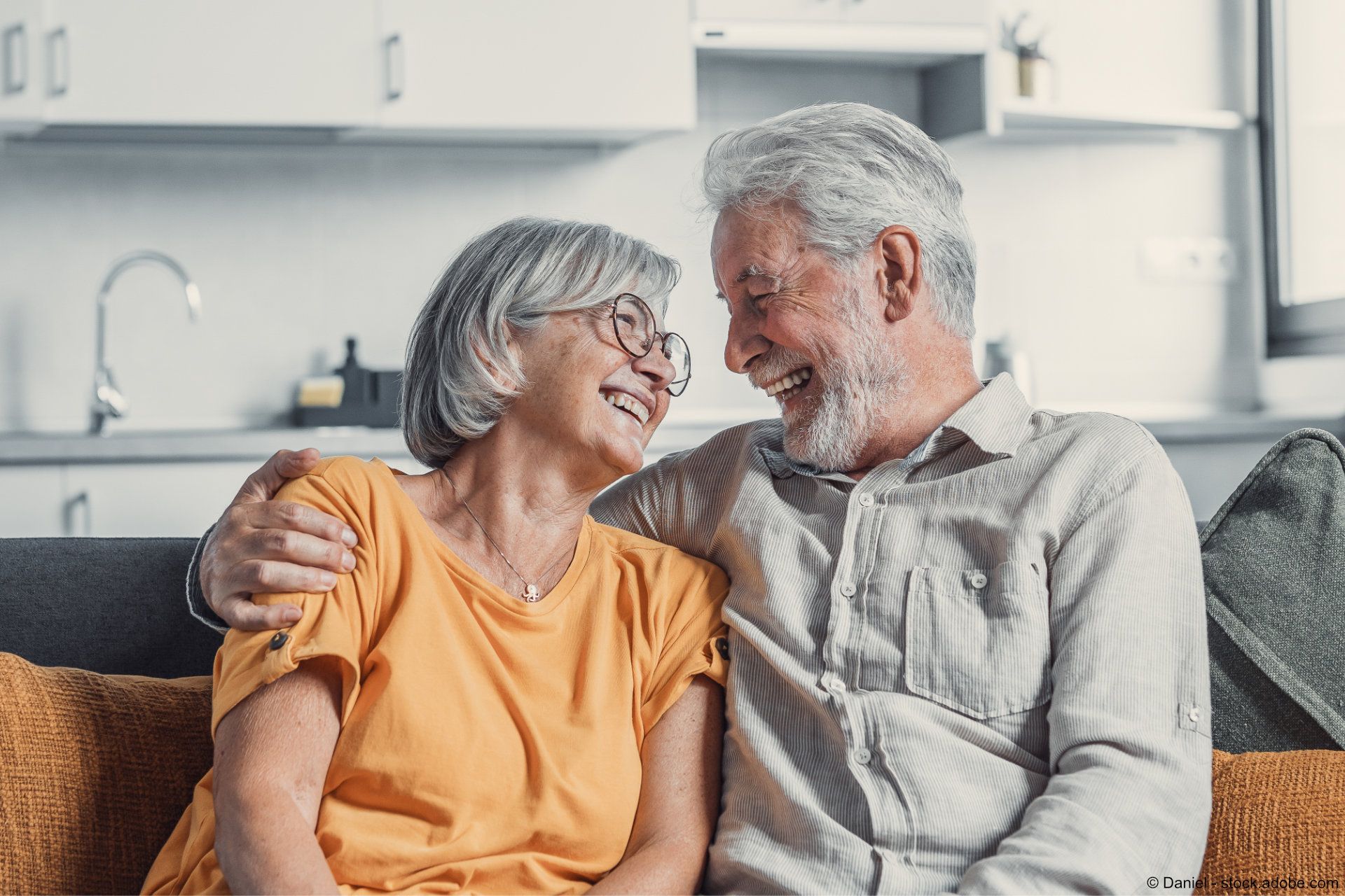 Lächelndes älteres Ehepaar
