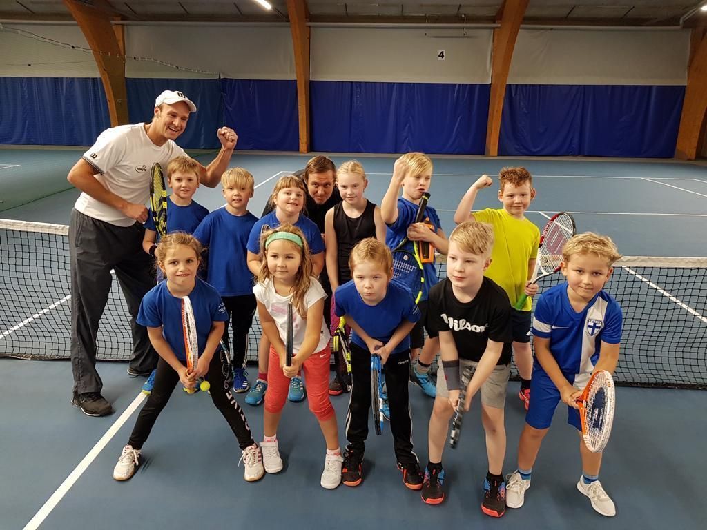 varistontenniskeskus