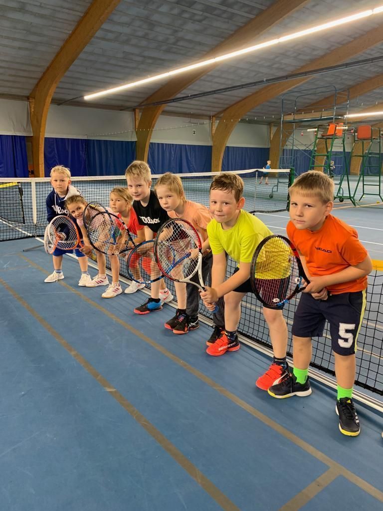 varistontenniskeskus