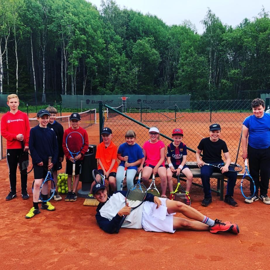 varistontenniskeskus