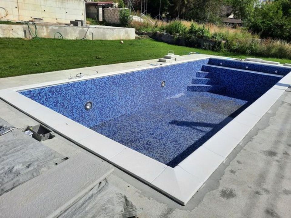 Aménagement extérieur, piscine en construction