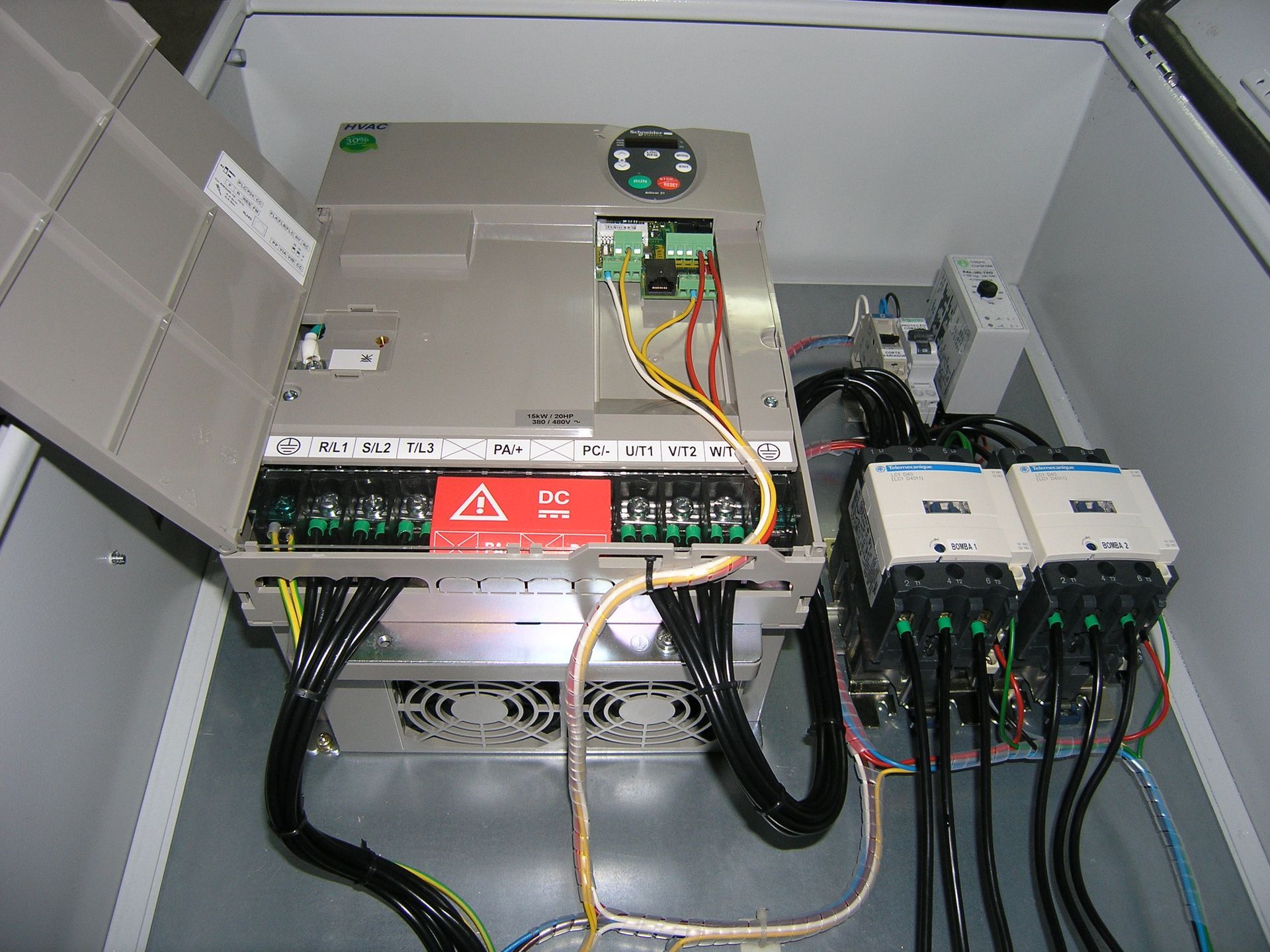 Afonso Bombas. -  Projecto e Execução de Quadros Eléctricos