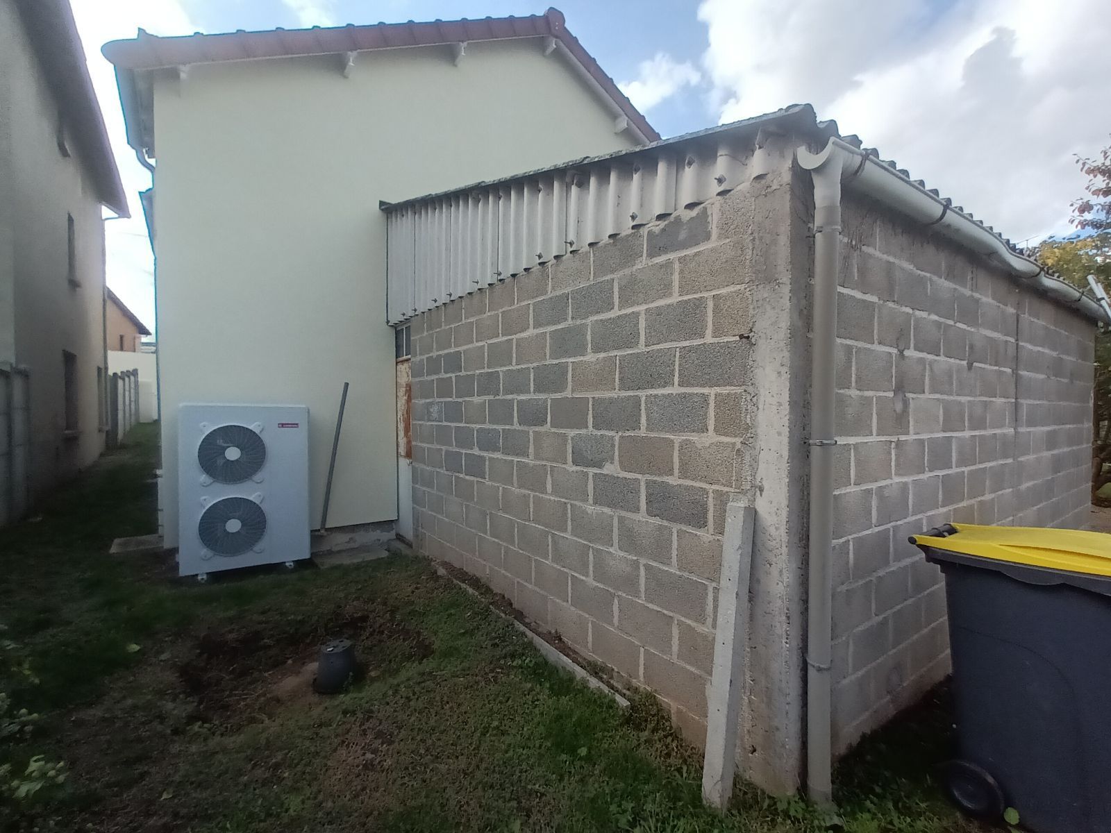 Mur avant un ravalement de façade