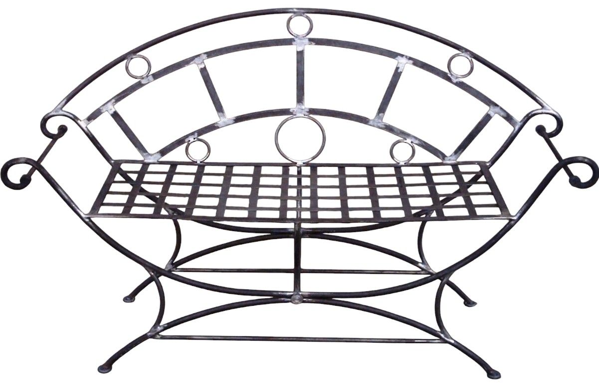 Petit banc noir en fer forgé