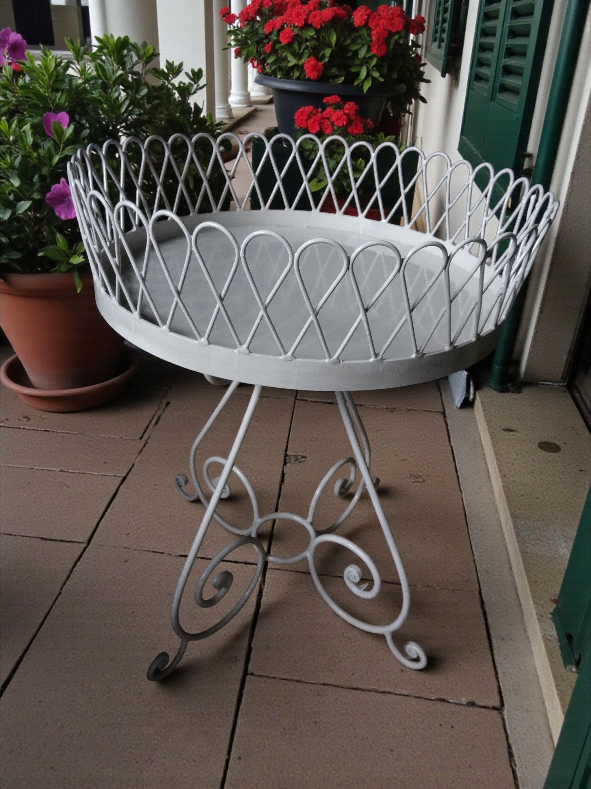 Jardinière en fer forgé