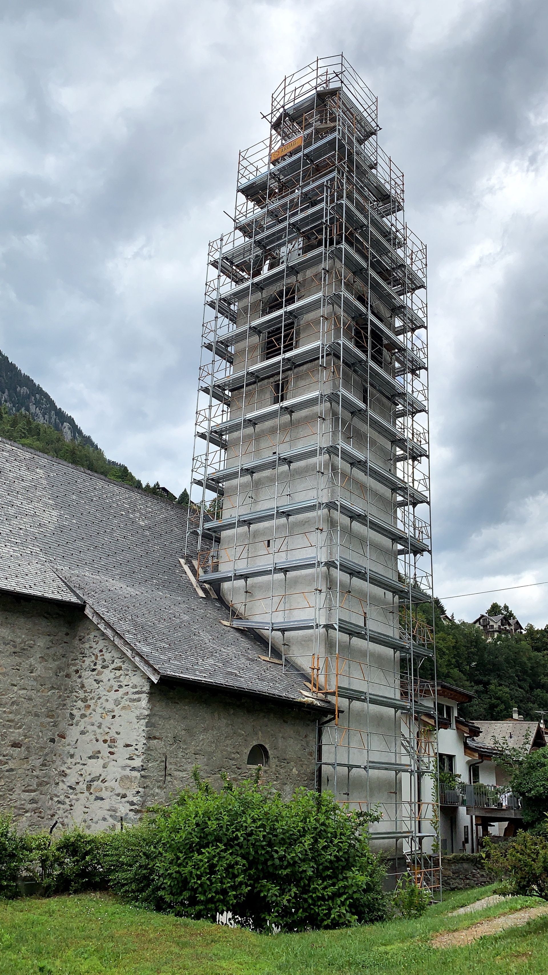 Rénovation d'une église avec échafaudages - Ardag Sàrl