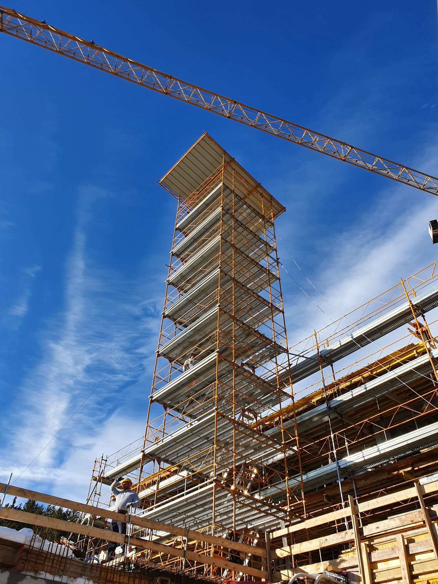 Tour de vue en échafaudages par Ardag Sàrl
