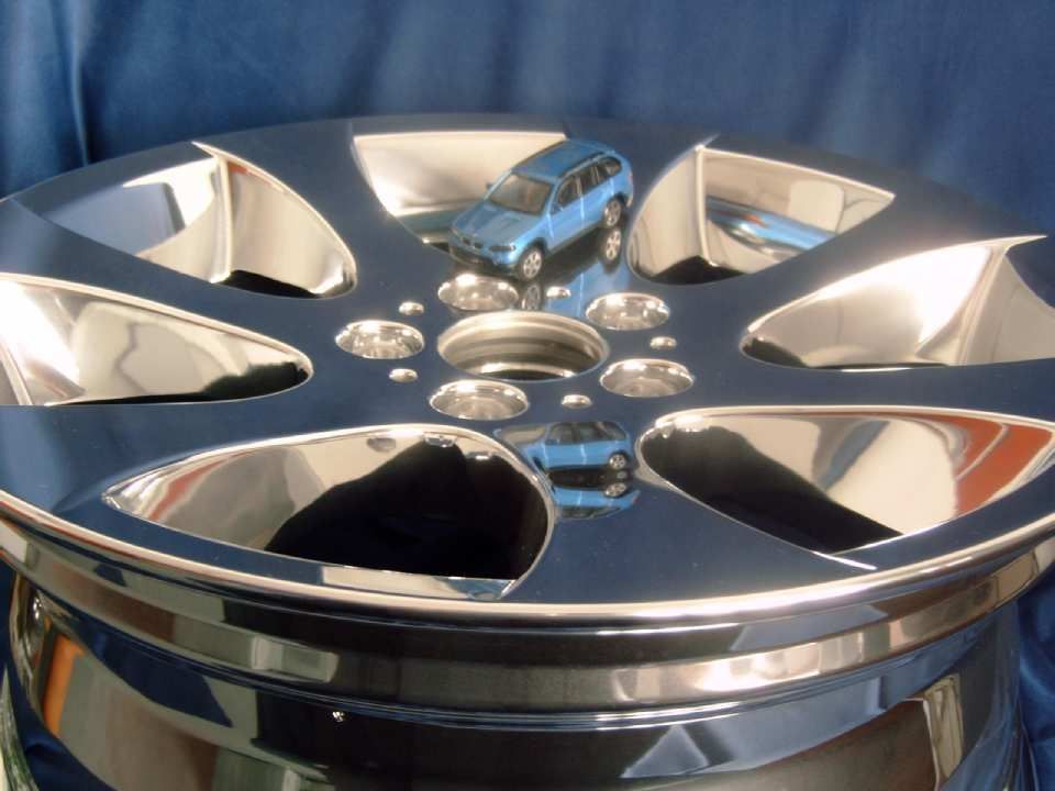 verchromte Felge Seitenansicht