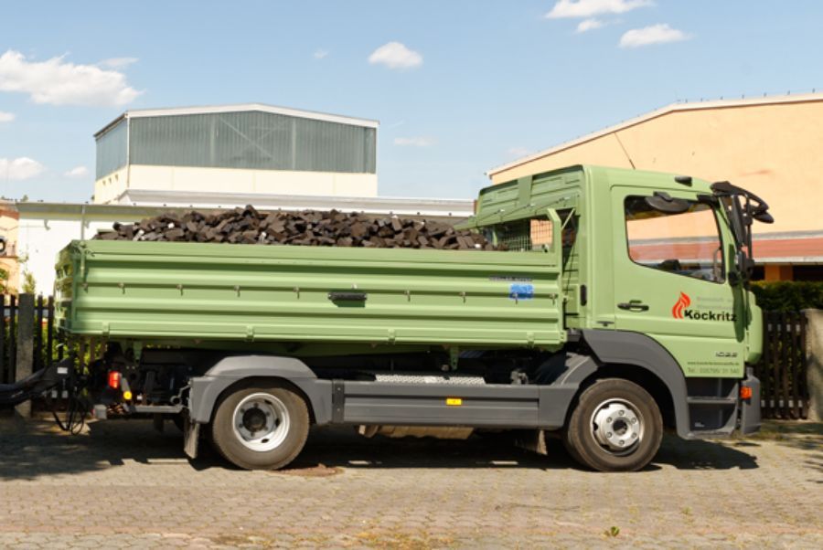 Transporter mit Schüttgut Brennstoff- und Mineralölhandel Köckritz GmbH