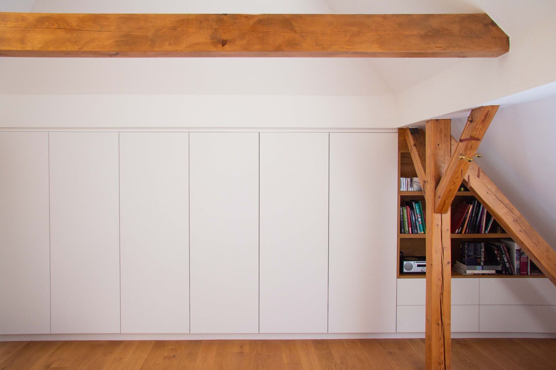 Dachgeschossschrank