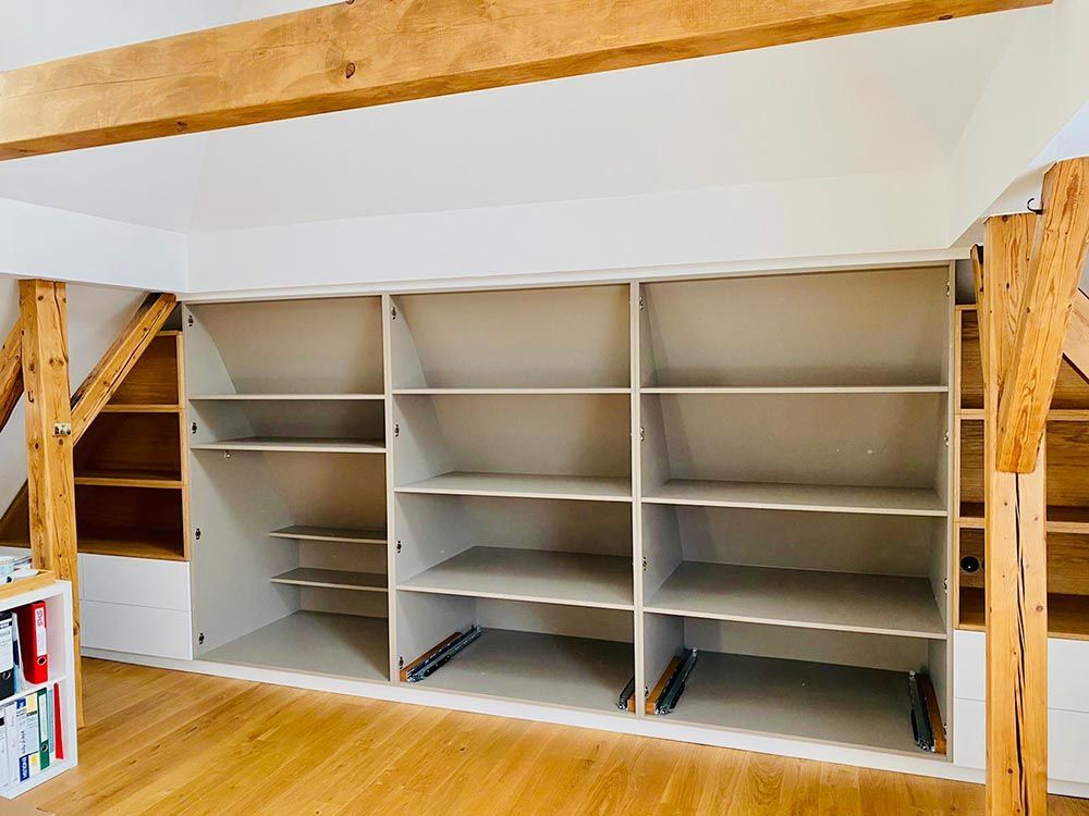 Dachgeschossschrank