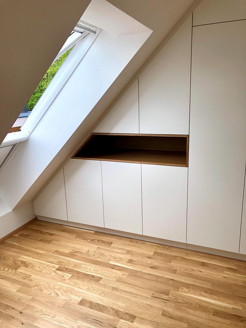 Pautz Möbelmanufaktur -Einbauschrank Dachgeschoss