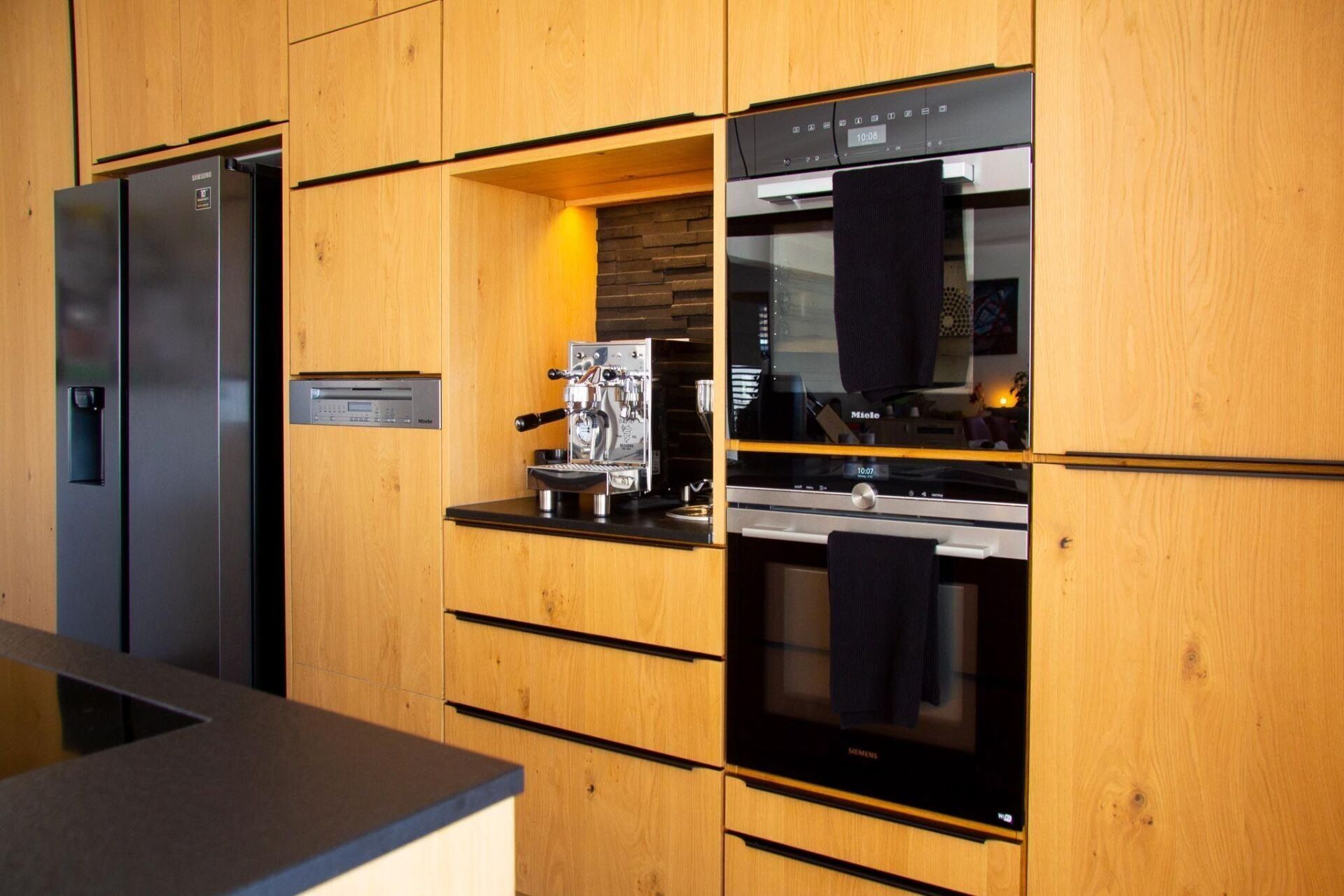 Küche in Hilpoltstein mit Eiche Fronten