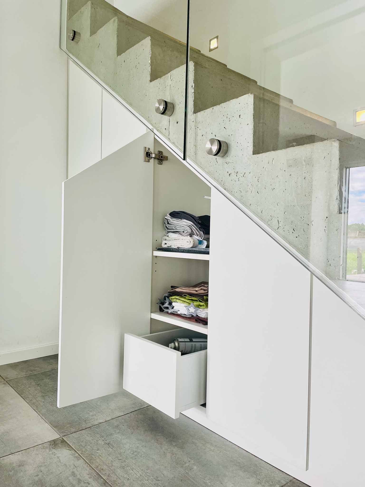 Pautz Möbelmanufaktur - Treppenschrank