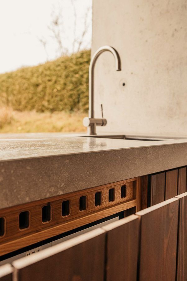 Outdoorküche mit Gasgrill in Fürth