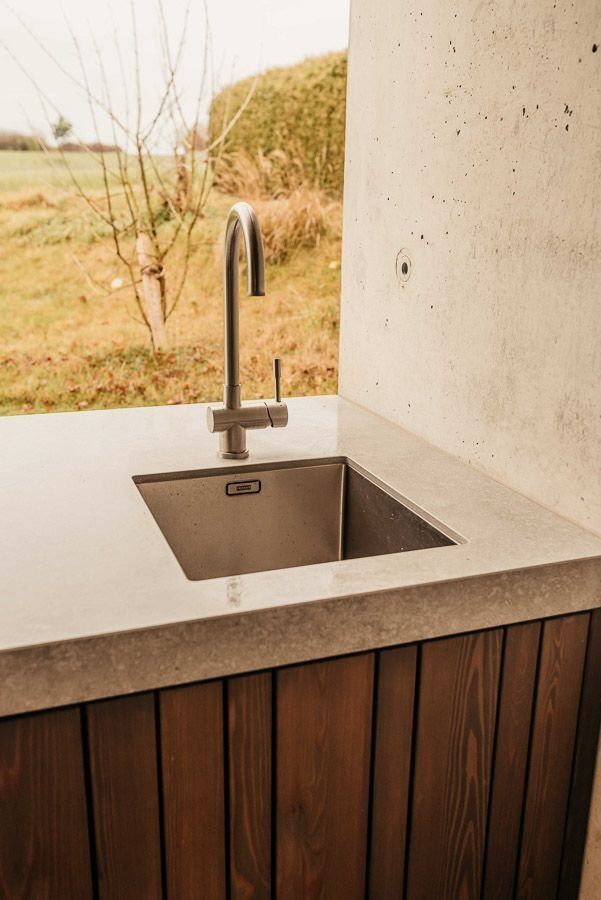 Outdoorküche mit Gasgrill in Fürth