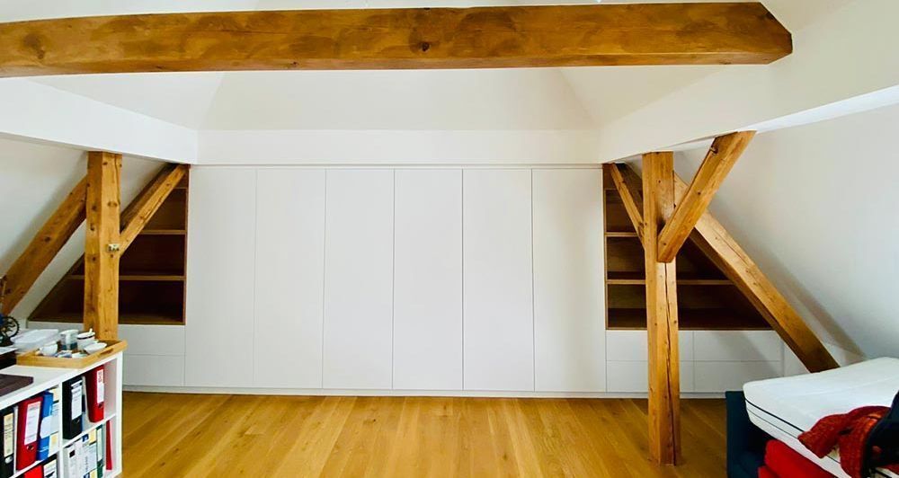 Dachgeschossschrank
