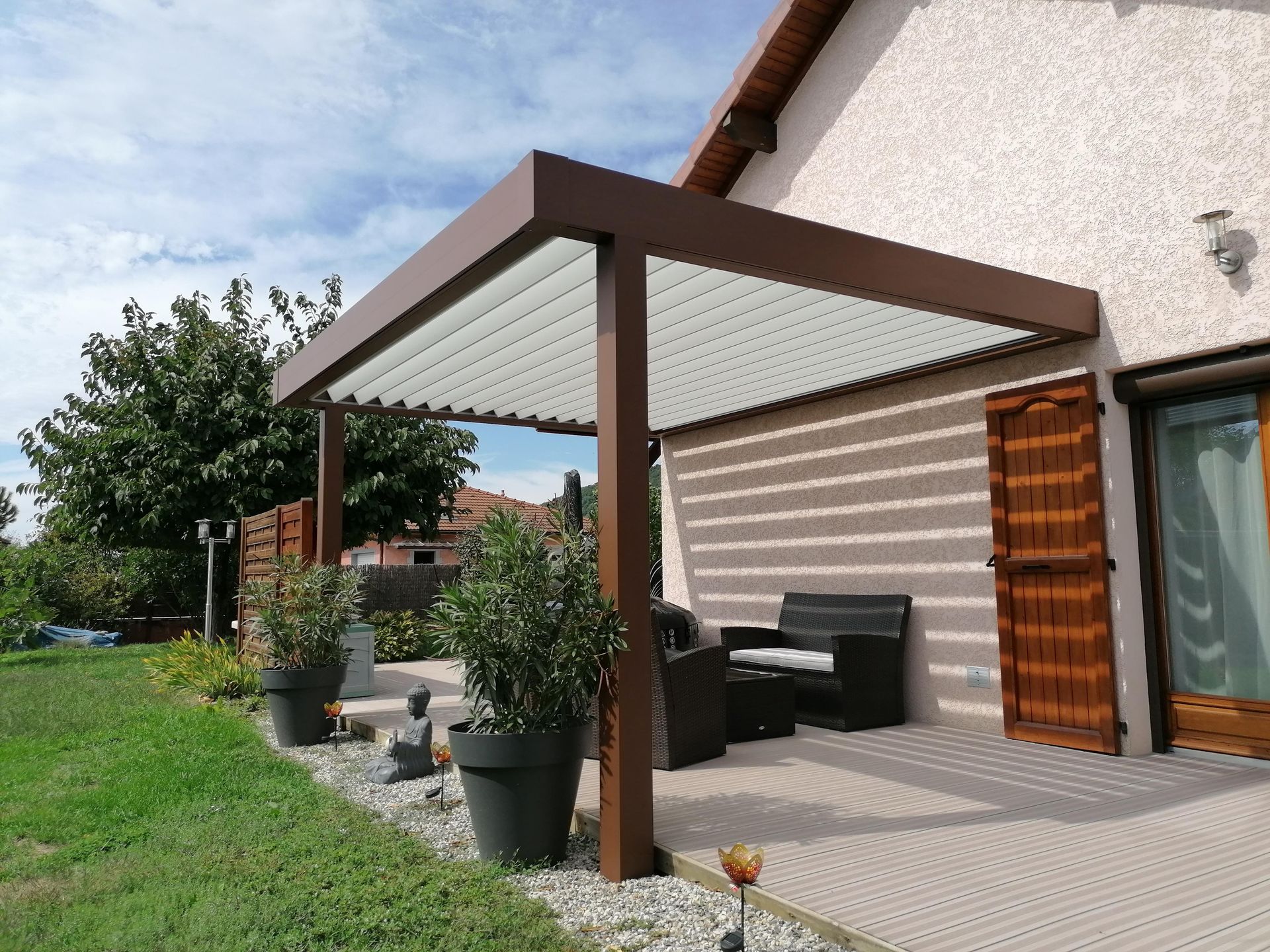 Pergola avec poteaux de supports