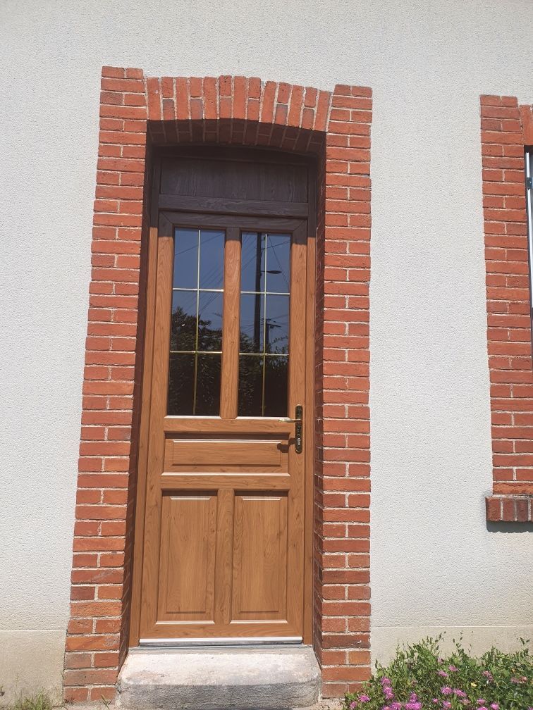 Porte d'entrée en bois