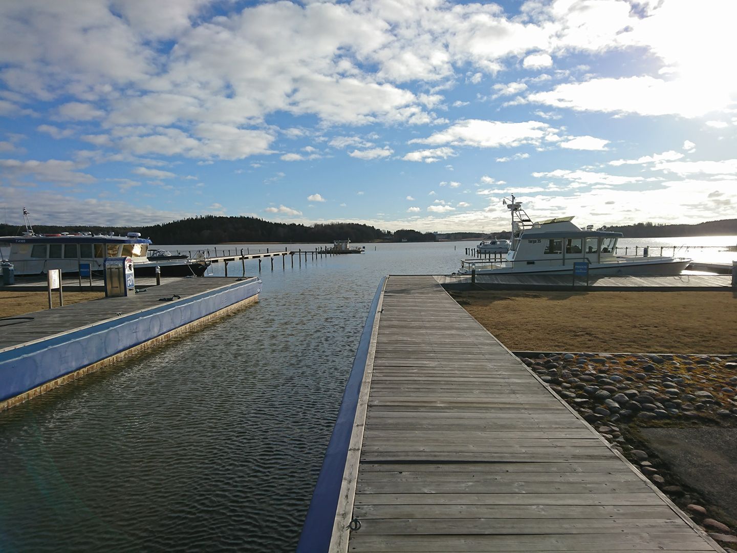 Luo Alt-tekstitunnisteet hakukoneoptimointia ja saavutettavuutta varten.