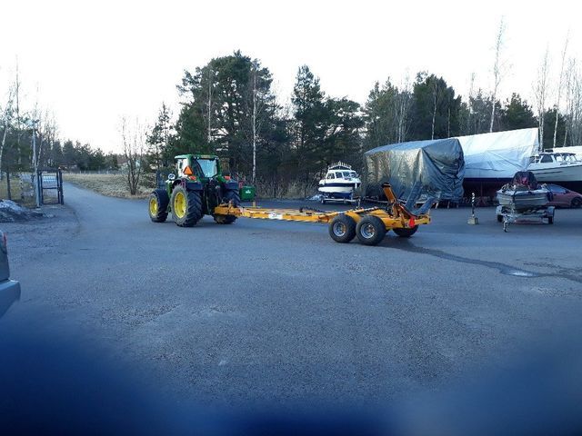 Luo Alt-tekstitunnisteet hakukoneoptimointia ja saavutettavuutta varten.