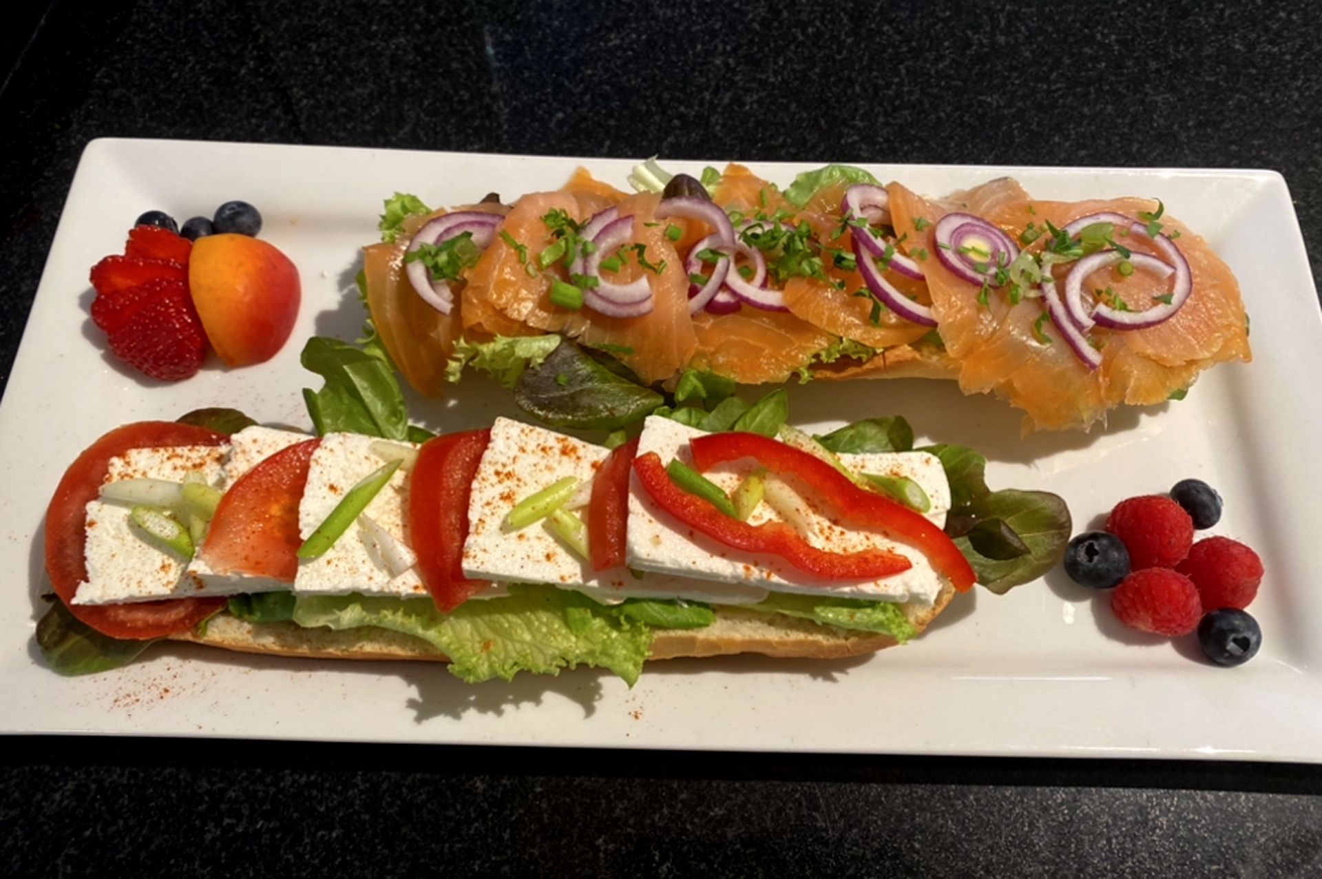 Gedeckter Tisch mit Türkischem Frühstück