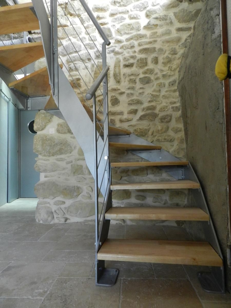 Tournant d'un escalier métallique