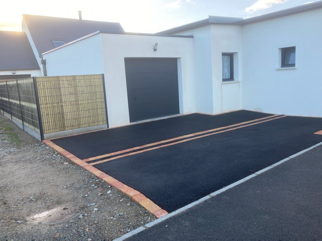 création d'une cour avant