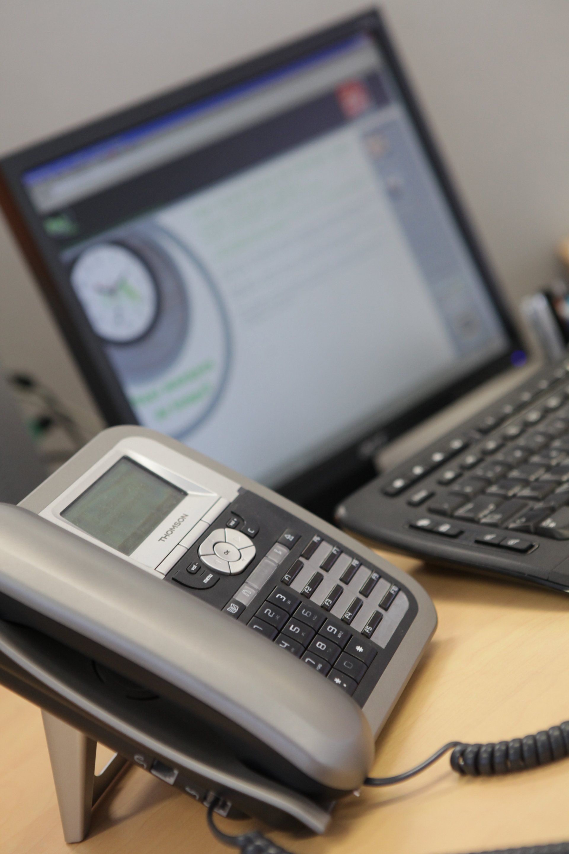 Téléphone et ordinateur