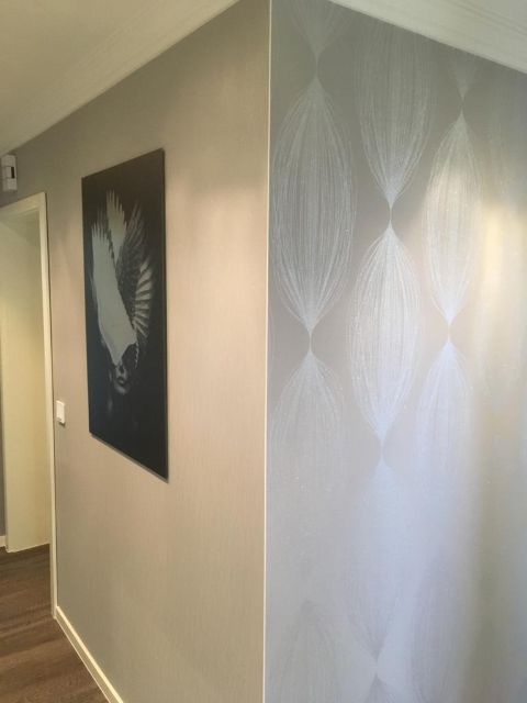 Malermeister Heinrich Olfert Tapete und ein Bild in einem Flur