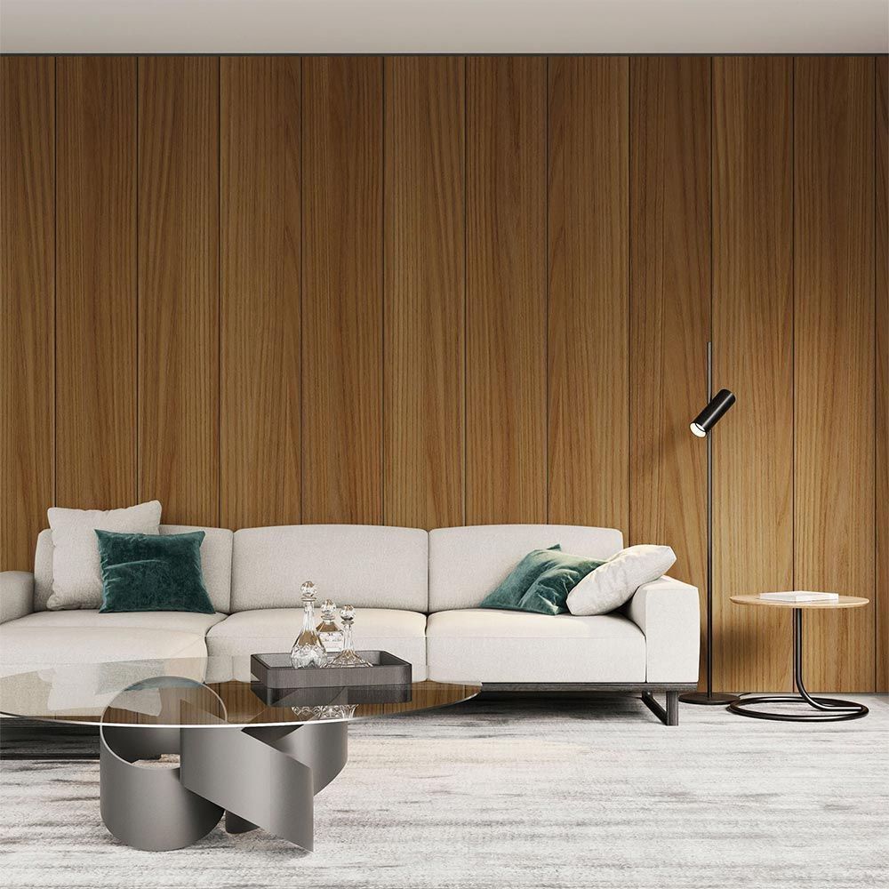 Revestimiento de madera de color marrón claro con veta vertical.