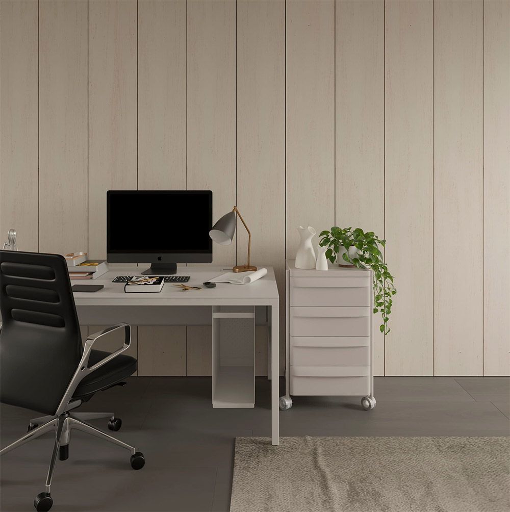 Tablones de madera blancos dispuestos verticalmente.