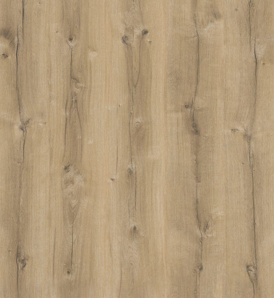 Suelo de madera de color marrón claro con dibujo de veta ligeramente angulada.