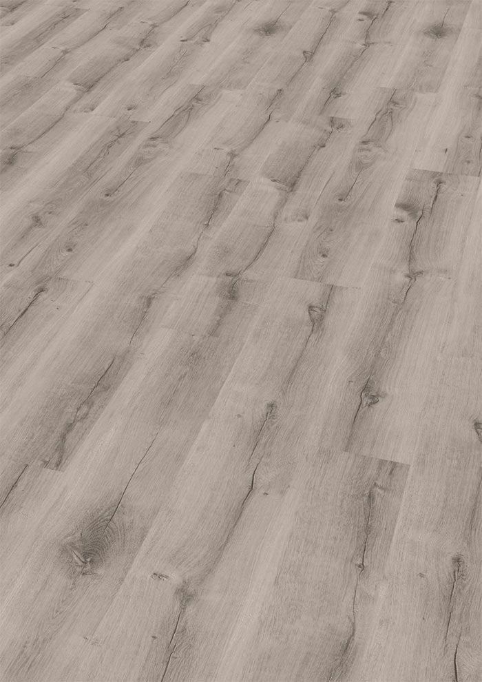 Suelo de madera de color gris claro.