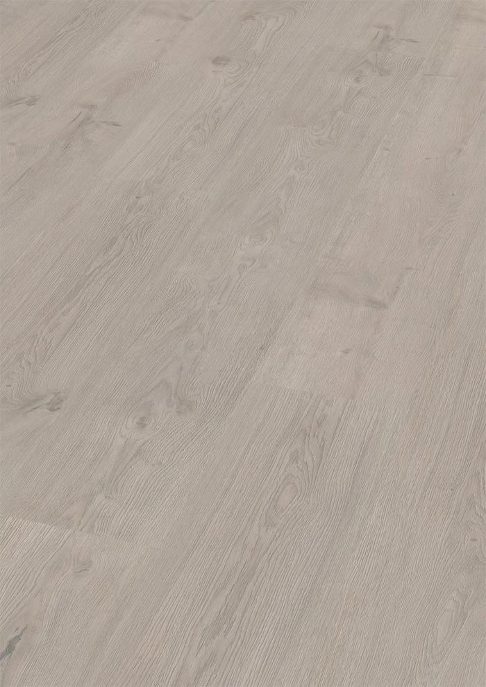 Piso de veta de madera color gris claro.