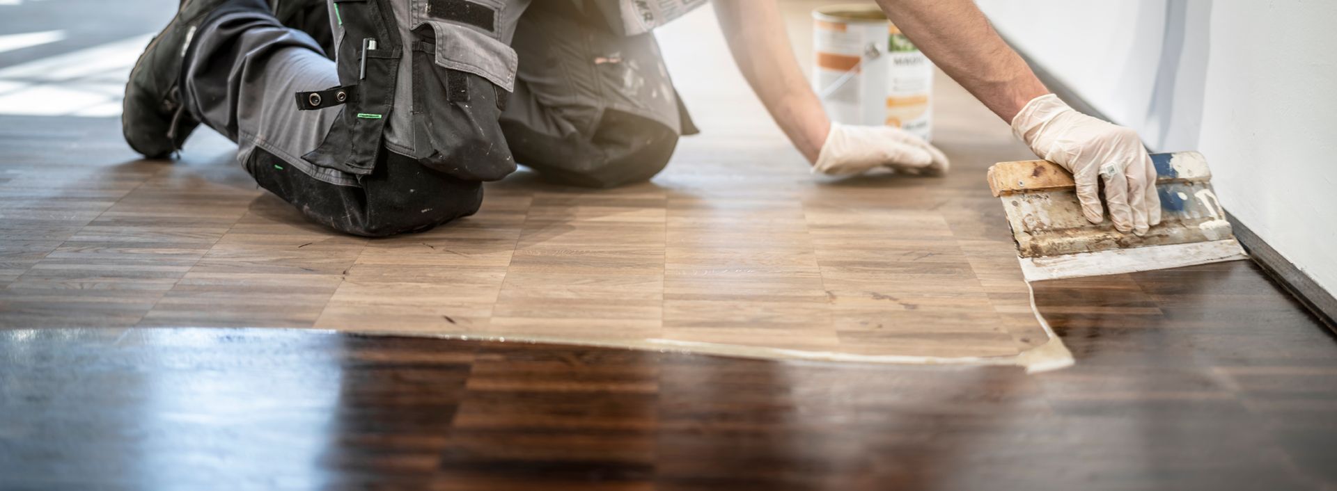 Oberflächenbeschichtung von Holz