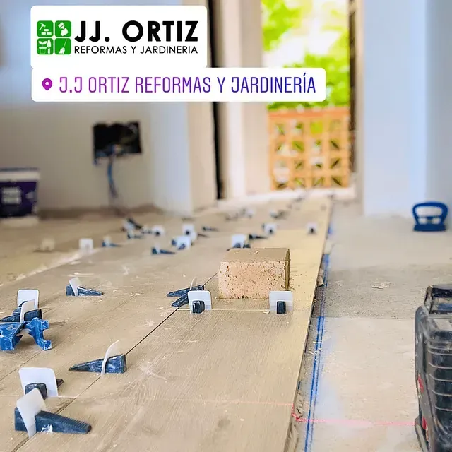 J.j. ortiz reformas y jardineria is advertising their services
