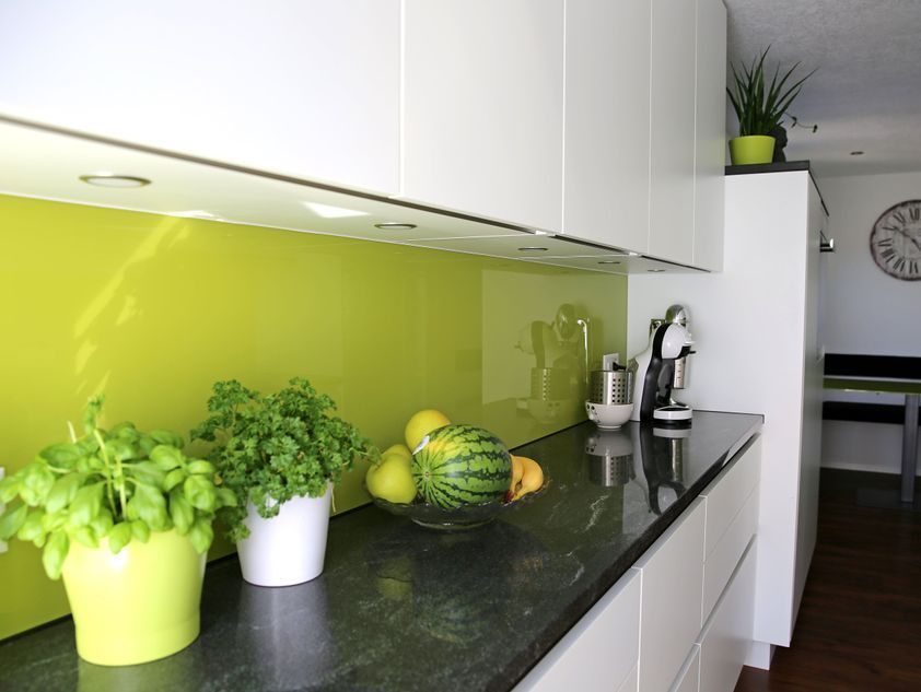 Glasrückwand - Glas Schneller GmbH - Rüti