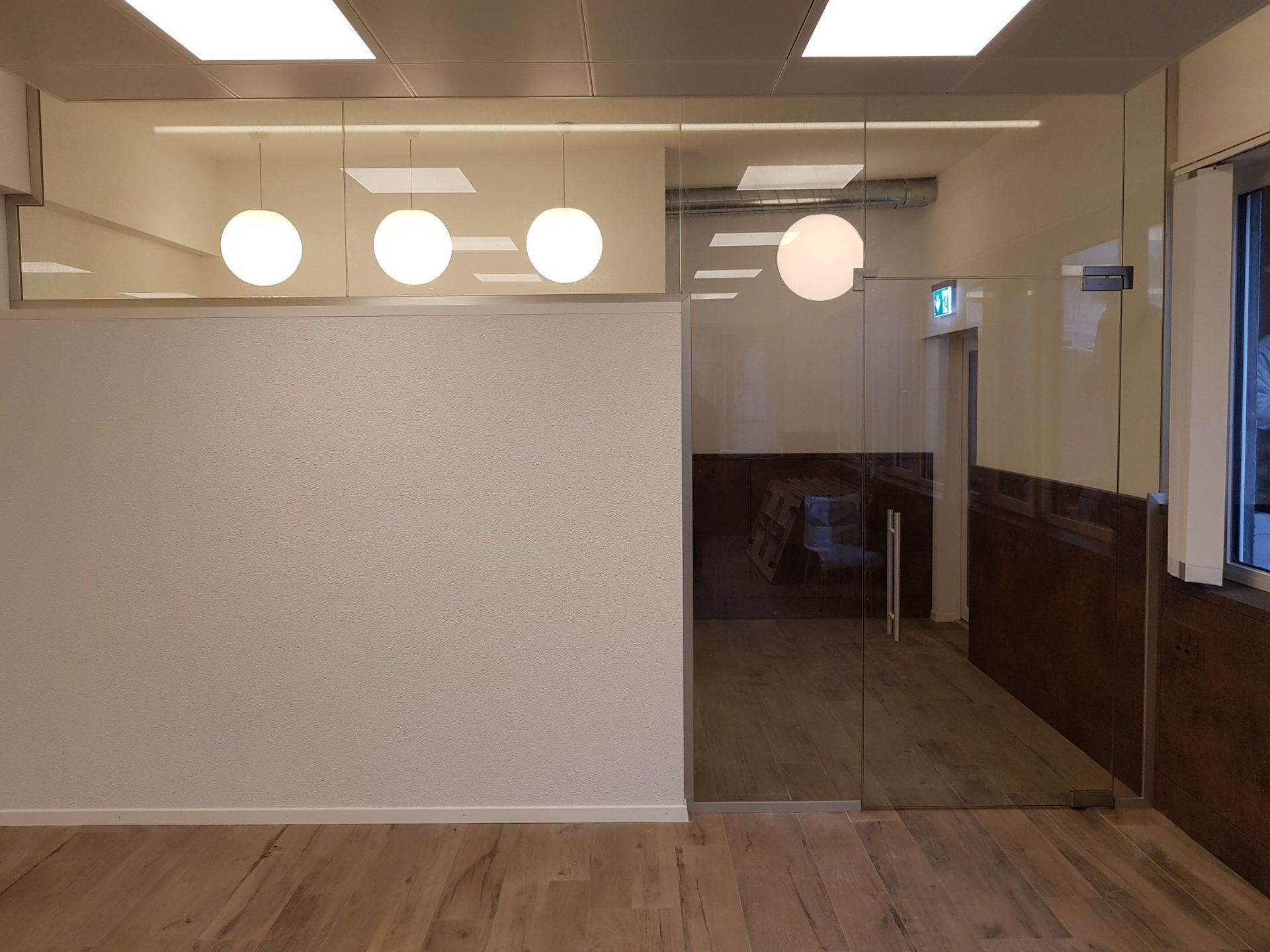 Glastrennwand - Glas Schneller GmbH - Rüti