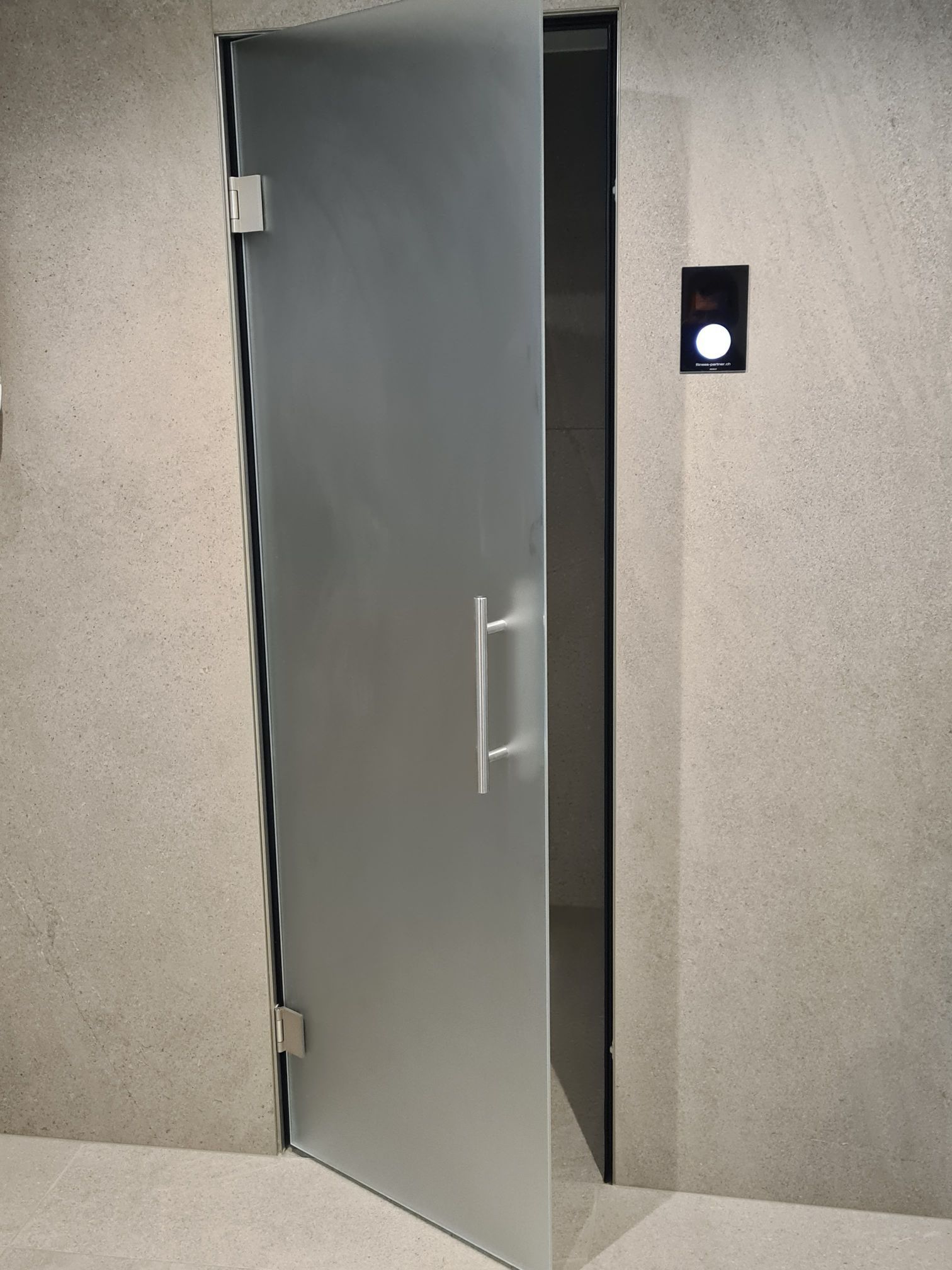 Türe mit geäztem Glas - Glas Schneller GmbH - Rüti