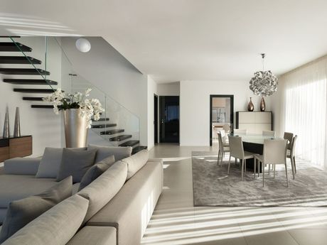 Salon moderne avec couleurs grises
