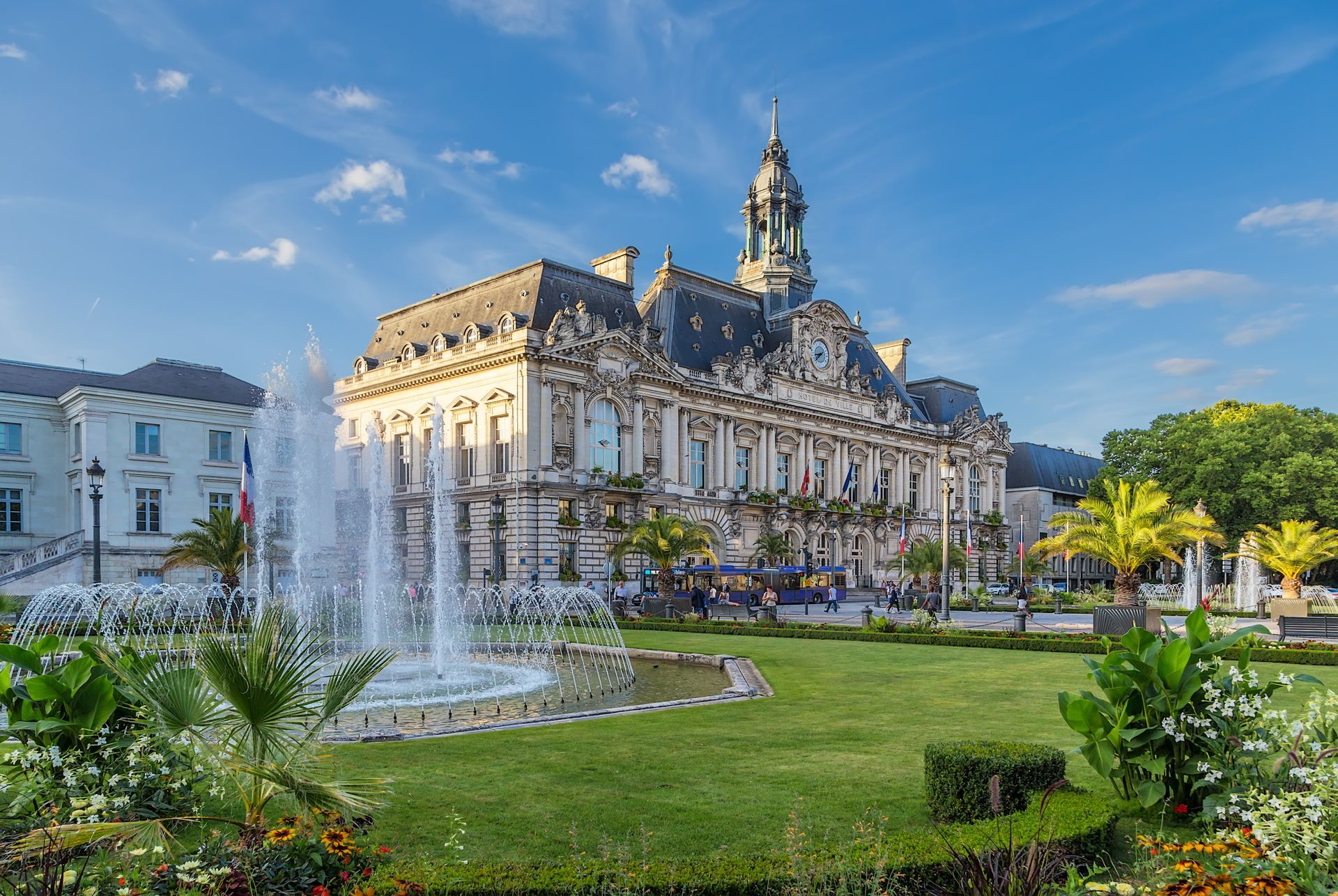 Place Jean Jaures à Tours.